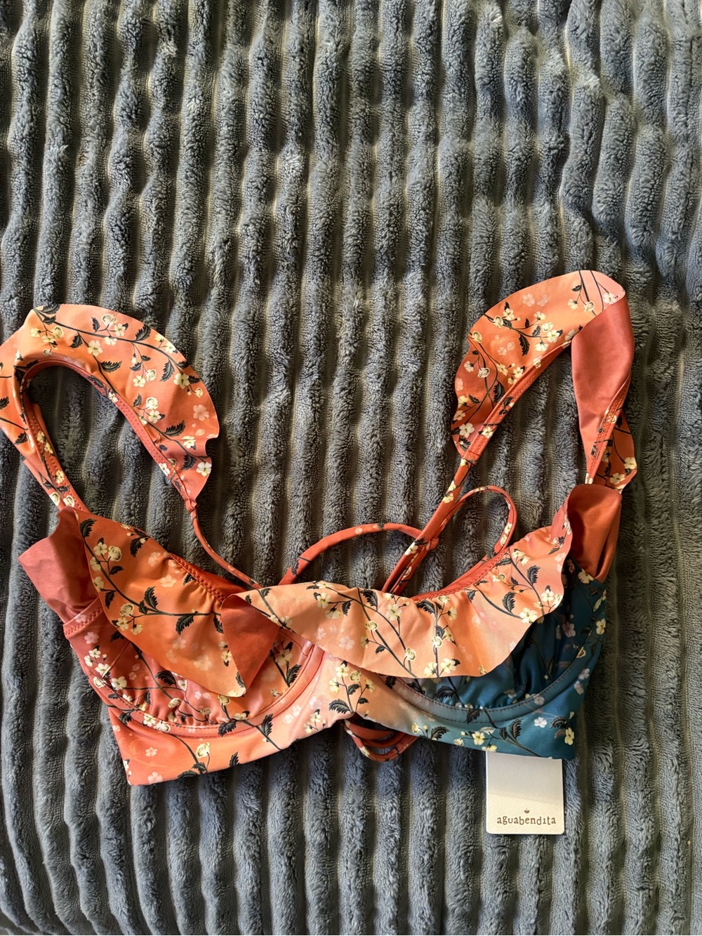 Agua Bendita gradient Two-Tone Floral Ruffle Bikini Top in Coral & Teal medium